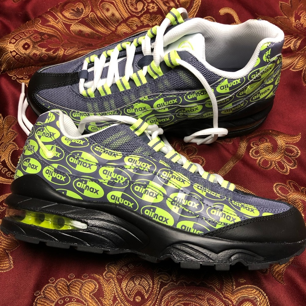 Air Max 95 SE Logo Boys Gray Volt NEW